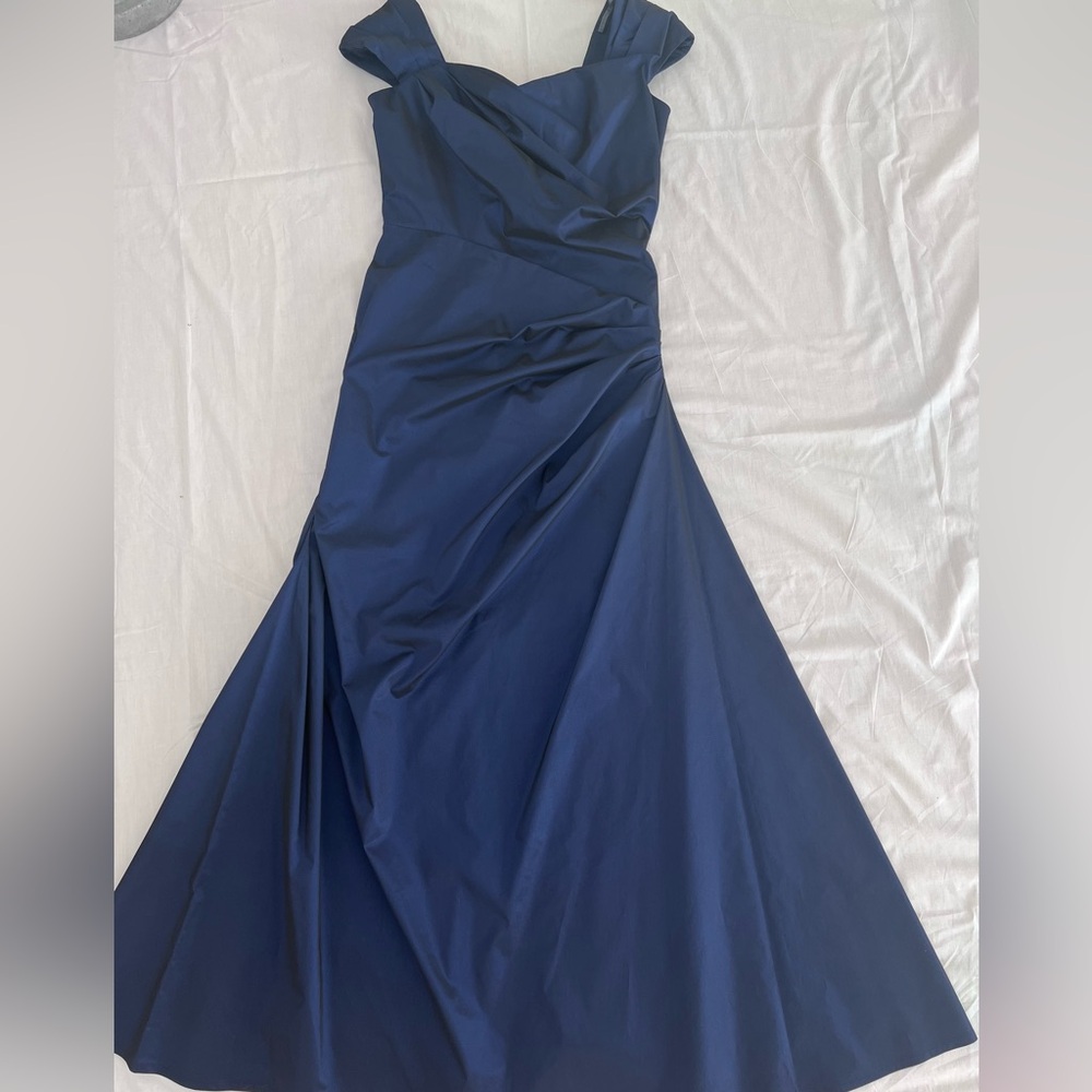 Tadashi Shoji navy blue gown size 6